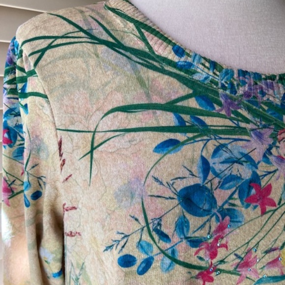 Floral Print Pullover Sweater 🆕 - Picture 3 of 9